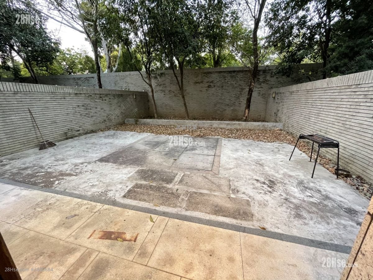 Valais Sell 3 Bedrooms 1,815 ft²