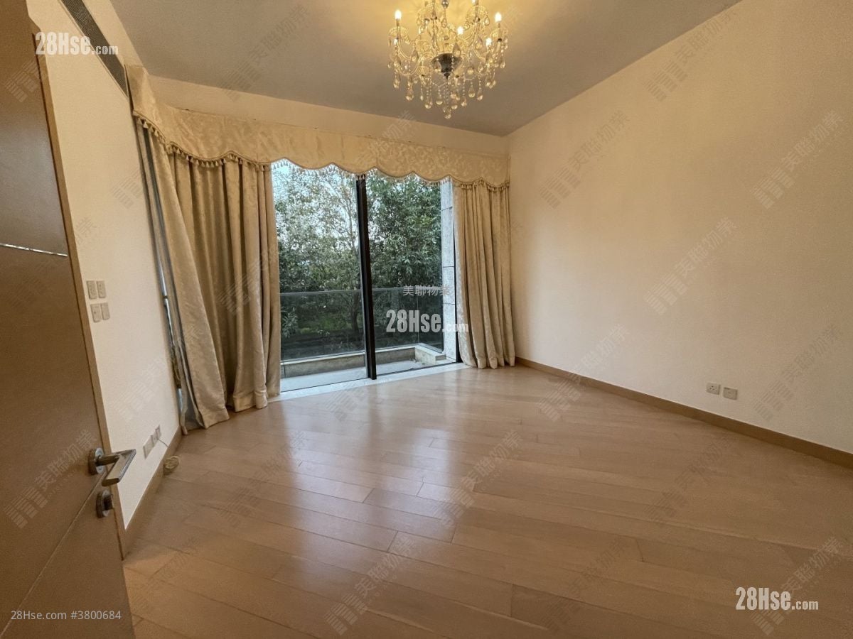 Valais Sell 3 Bedrooms 1,815 ft²