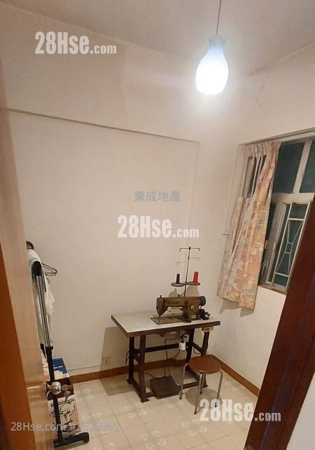 Tung Po Building Sell 2 Bedrooms , 1 Bathroom 351 ft²