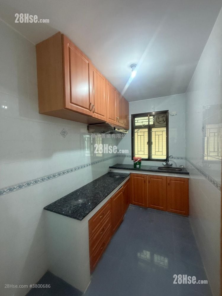 村屋 租盘 2 房 , 2 浴室 630 平方尺