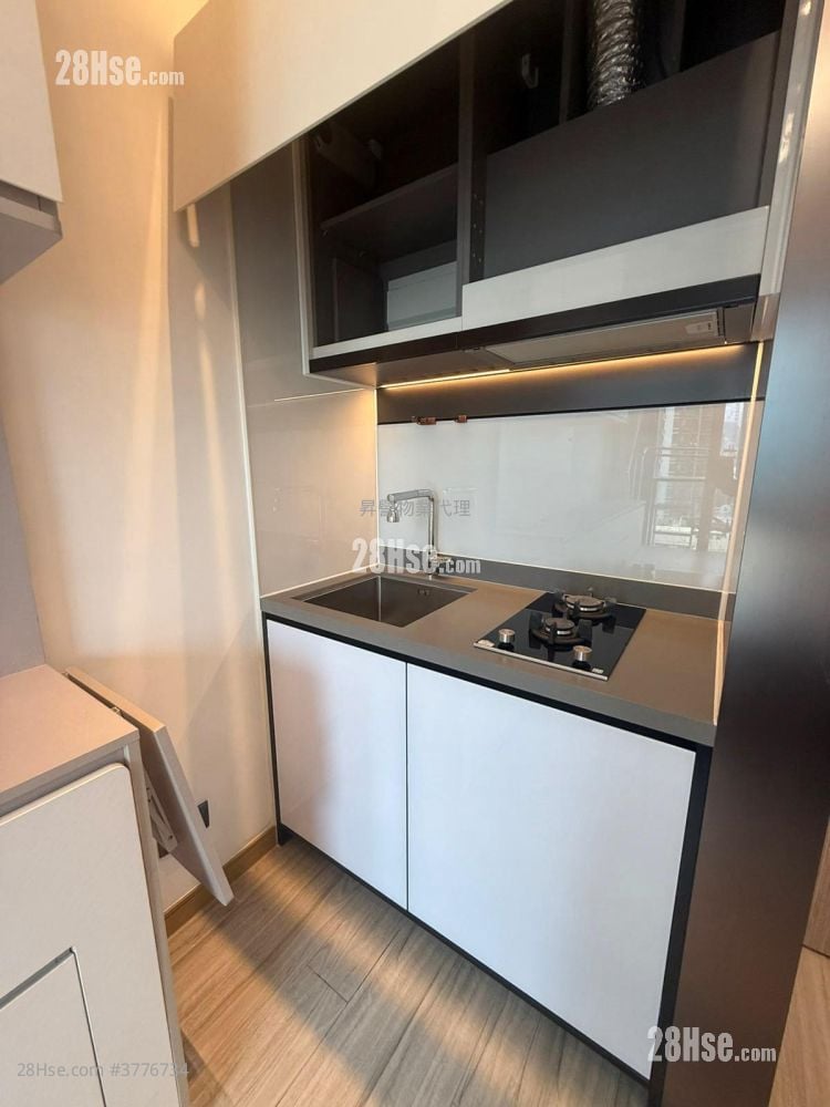 The Vantage Sell 1 Bedroom , 1 Bathroom 277 ft²