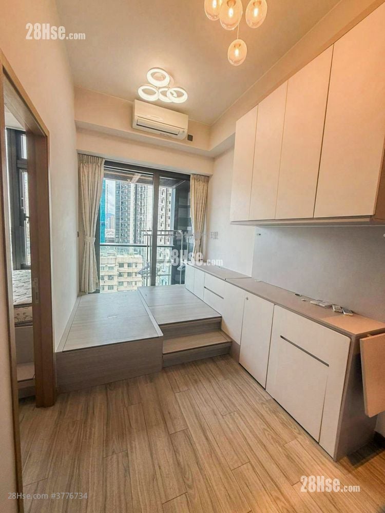 The Vantage Sell 1 Bedroom , 1 Bathroom 277 ft²