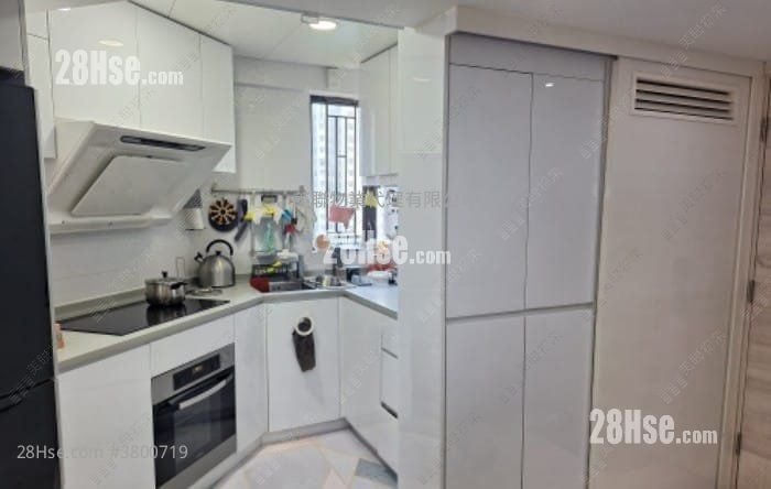 雅典居 售盘 3 房 727 平方尺