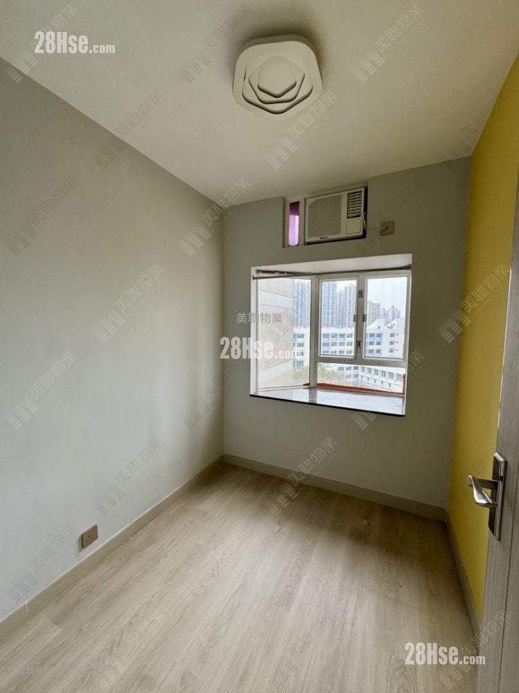 Waterside Plaza Sell 2 Bedrooms , 1 Bathroom 470 ft²