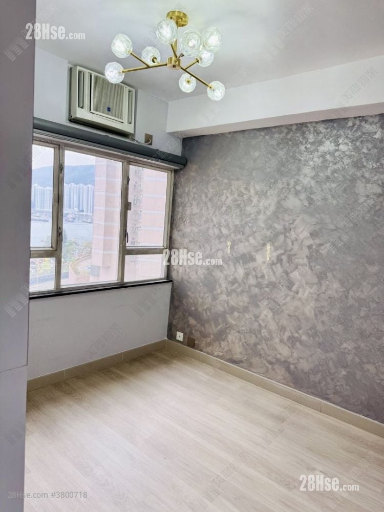 Waterside Plaza Sell 2 Bedrooms , 1 Bathroom 470 ft²