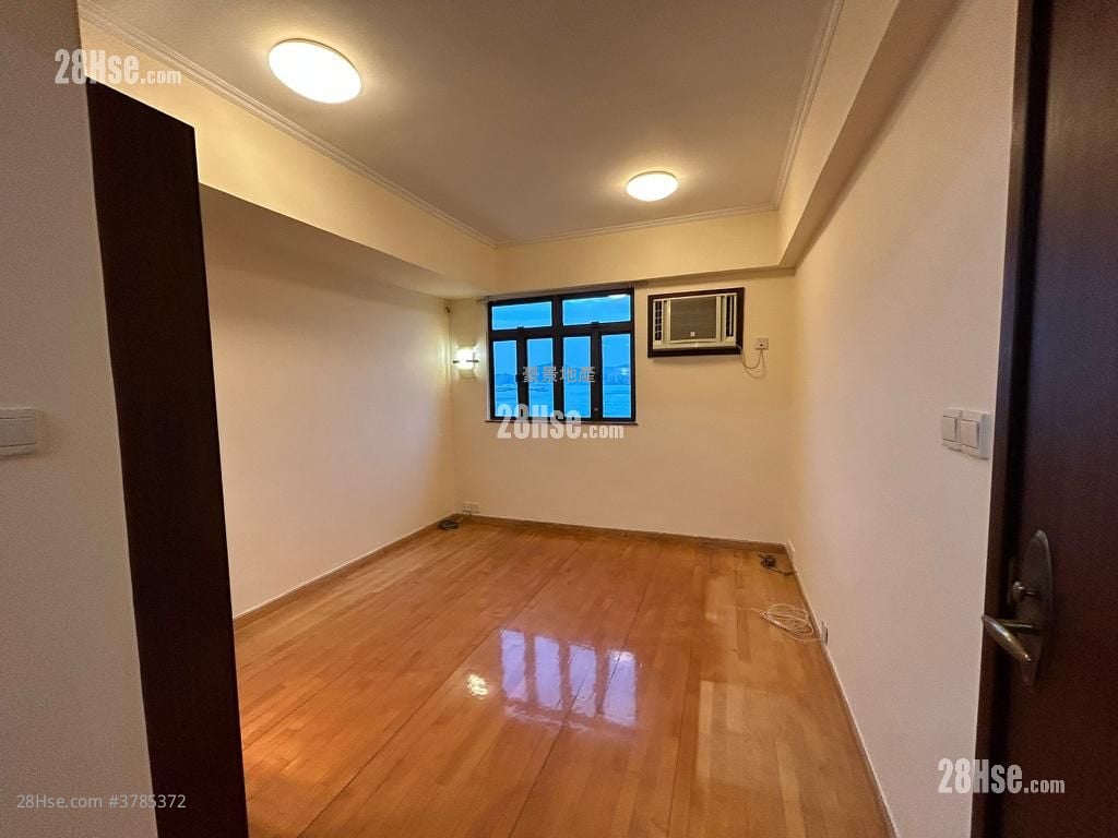 Kwan Yick Building Phase 3 Sell 2 Bedrooms , 1 Bathroom 393 ft²