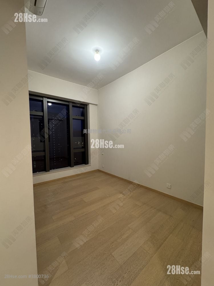 Crescent Green Sell 3 Bedrooms , 3 Bathrooms 946 ft²