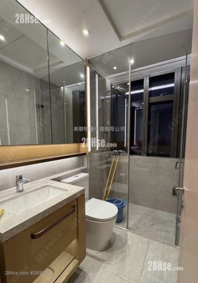 Crescent Green Sell 3 Bedrooms , 3 Bathrooms 946 ft²