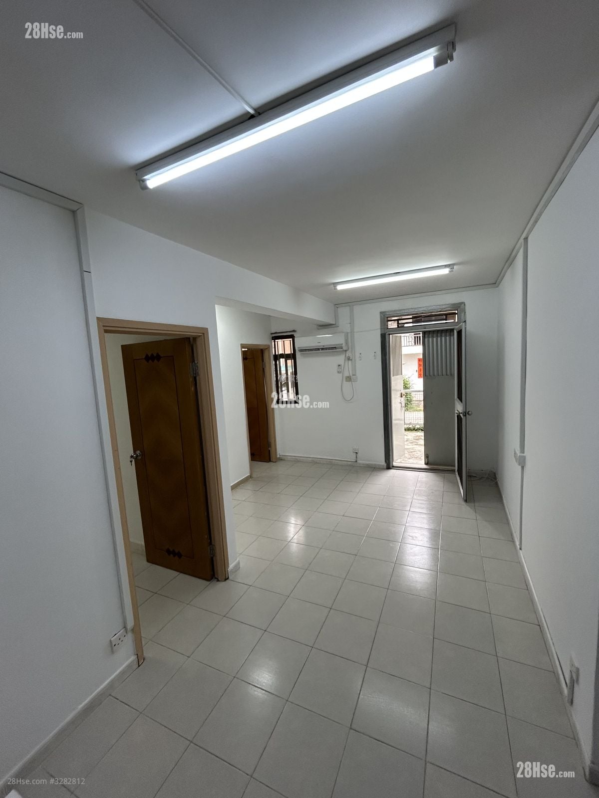 村屋 租盘 2 房 , 1 浴室 600 平方尺