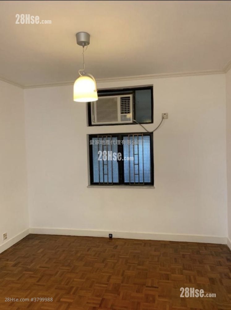 Heng Fa Chuen Sell 3 Bedrooms , 1 Bathroom 561 ft²