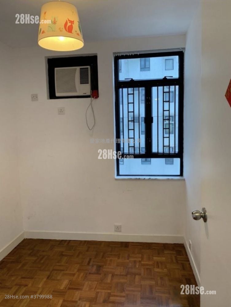 Heng Fa Chuen Sell 3 Bedrooms , 1 Bathroom 561 ft²