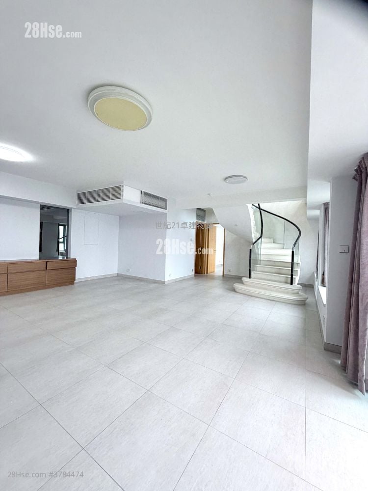 君临天下 租盘 4 房 , 4 浴室 3,174 平方尺