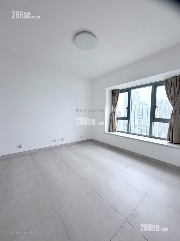 君临天下 租盘 4 房 , 4 浴室 3,174 平方尺