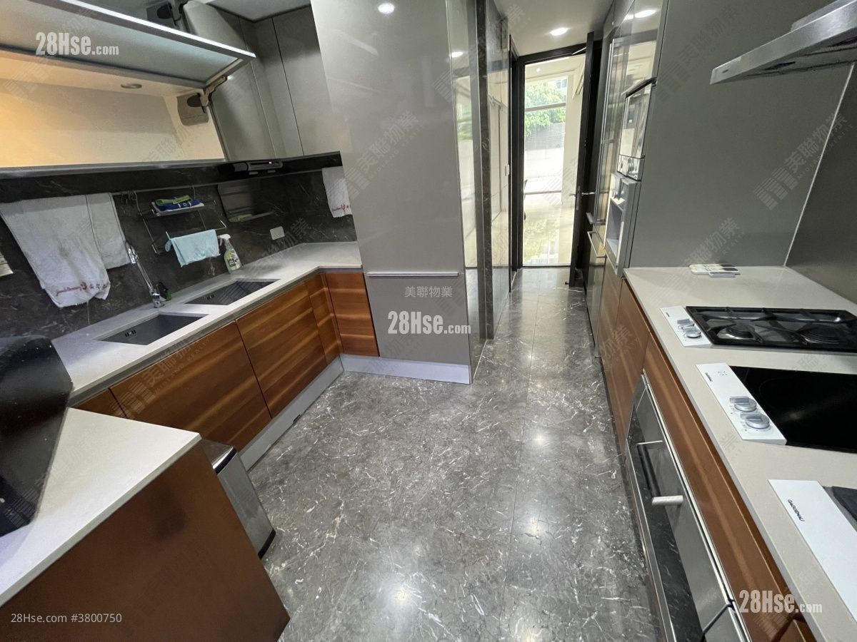 Avignon Rental 3 Bedrooms , 4 Bathrooms 1,903 ft²