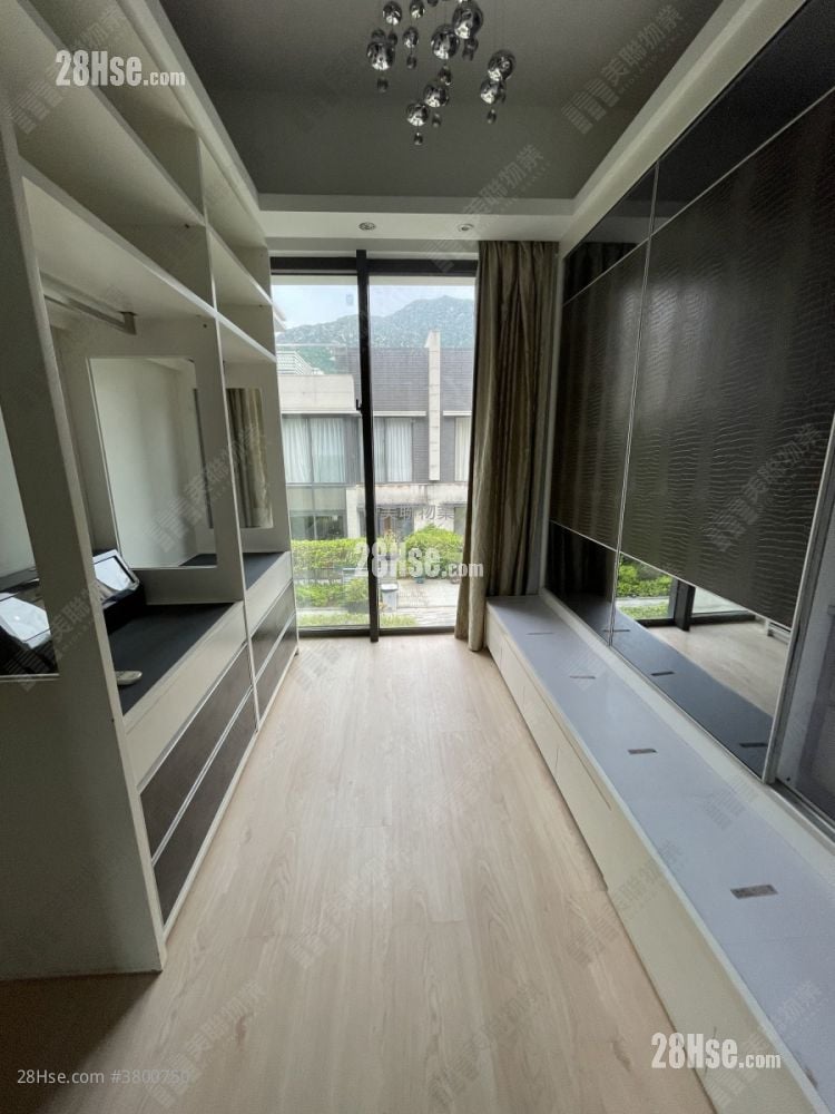 Avignon Rental 3 Bedrooms , 4 Bathrooms 1,903 ft²