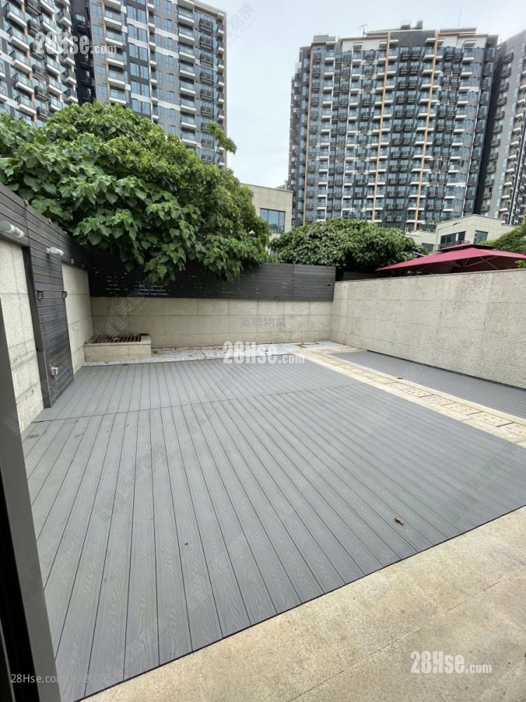 Avignon Rental 3 Bedrooms , 4 Bathrooms 1,903 ft²