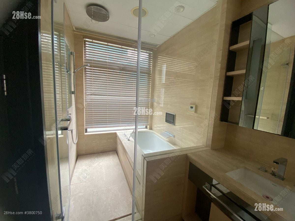 Avignon Rental 3 Bedrooms , 4 Bathrooms 1,903 ft²