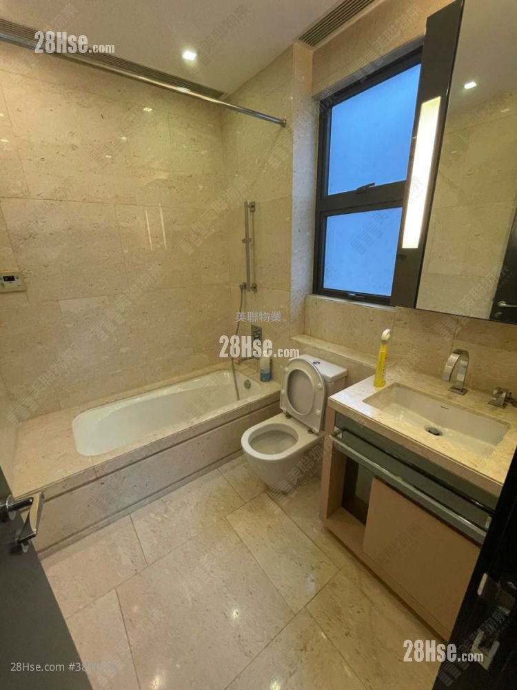 Avignon Rental 3 Bedrooms , 4 Bathrooms 1,903 ft²