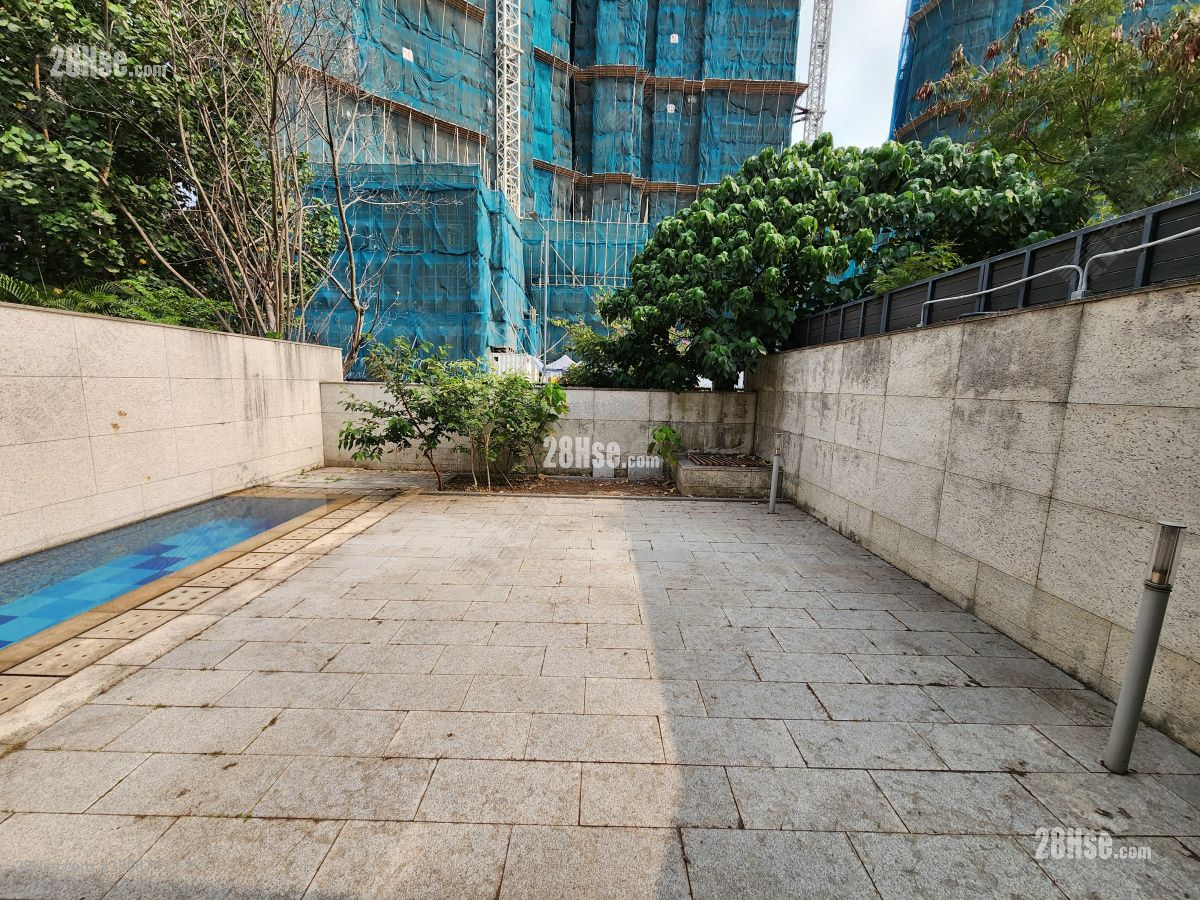 Avignon Rental 3 Bedrooms , 4 Bathrooms 2,152 ft²