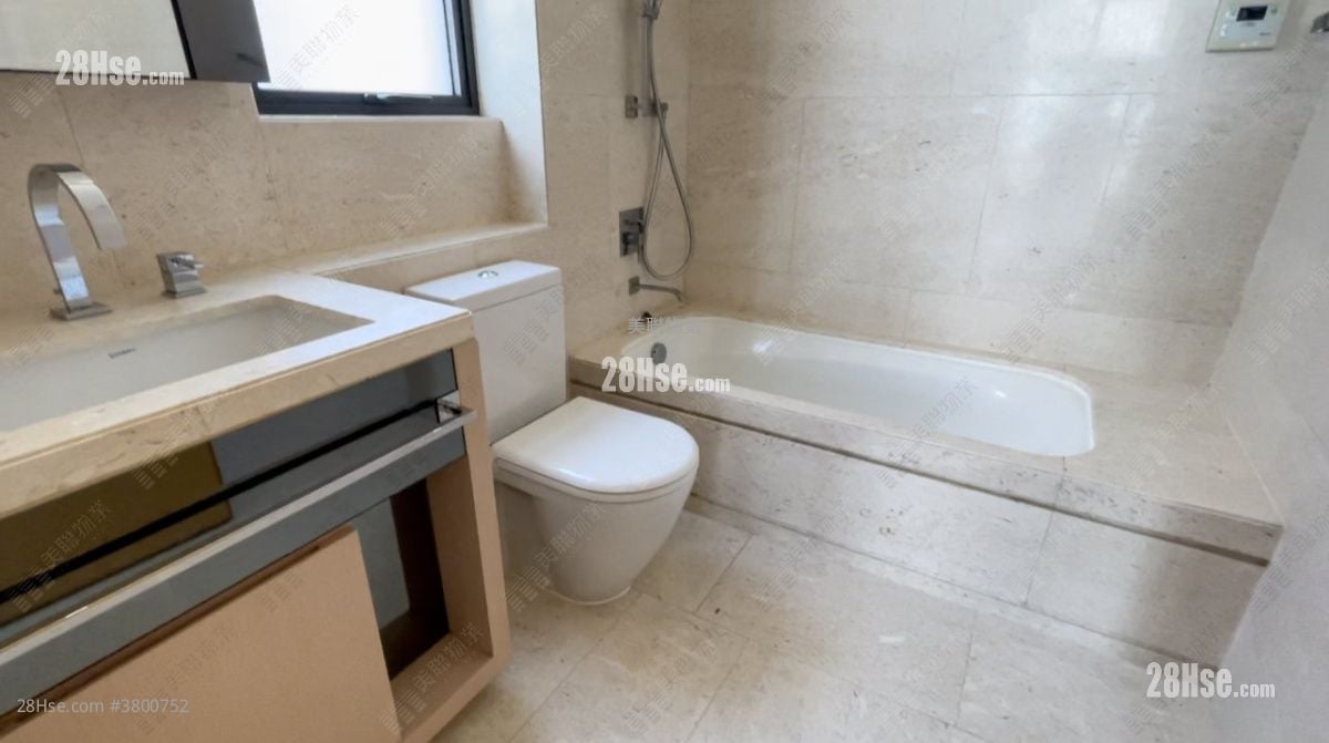 Avignon Rental 3 Bedrooms , 4 Bathrooms 2,152 ft²