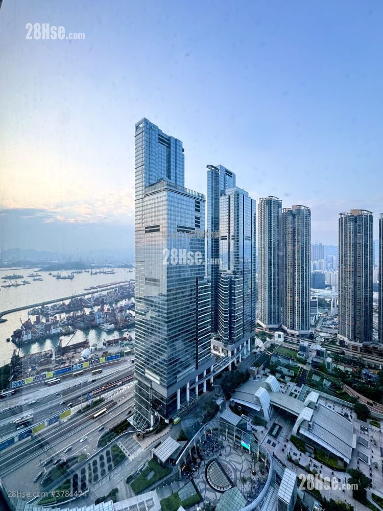 君临天下 租盘 4 房 , 4 浴室 3,174 平方尺