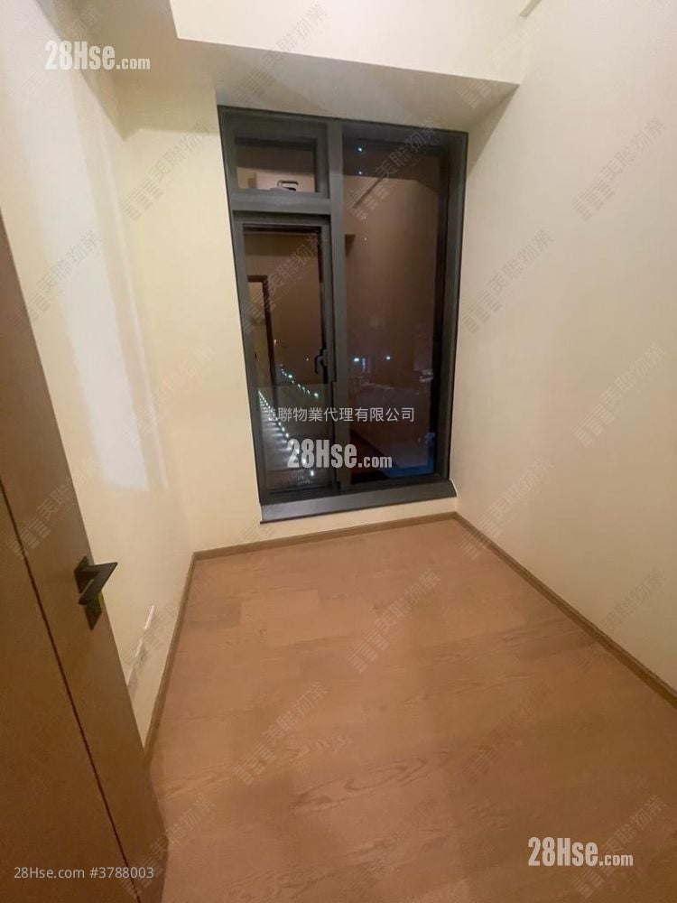 #Lyos Sell 3 Bedrooms , 1 Bathroom 788 ft²