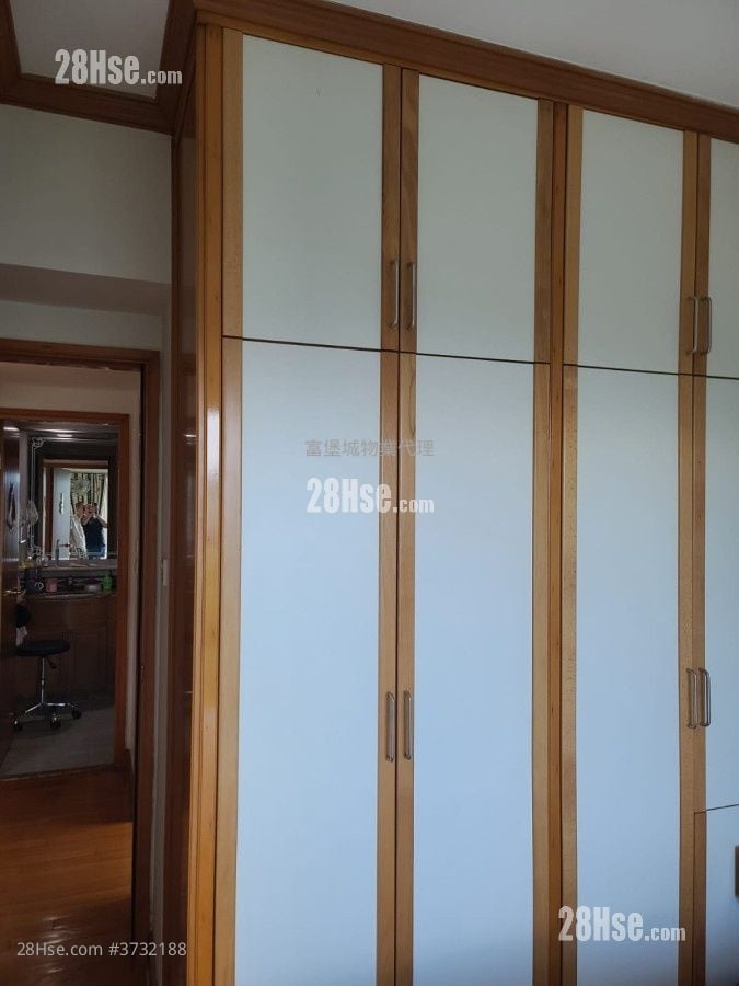 Castello Sell 2 Bedrooms , 1 Bathroom 580 ft²