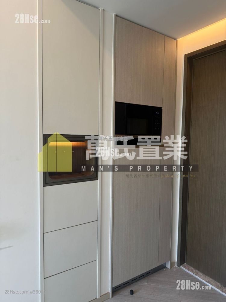 The Royale Rental 1 Bedroom , 1 Bathroom 290 ft²