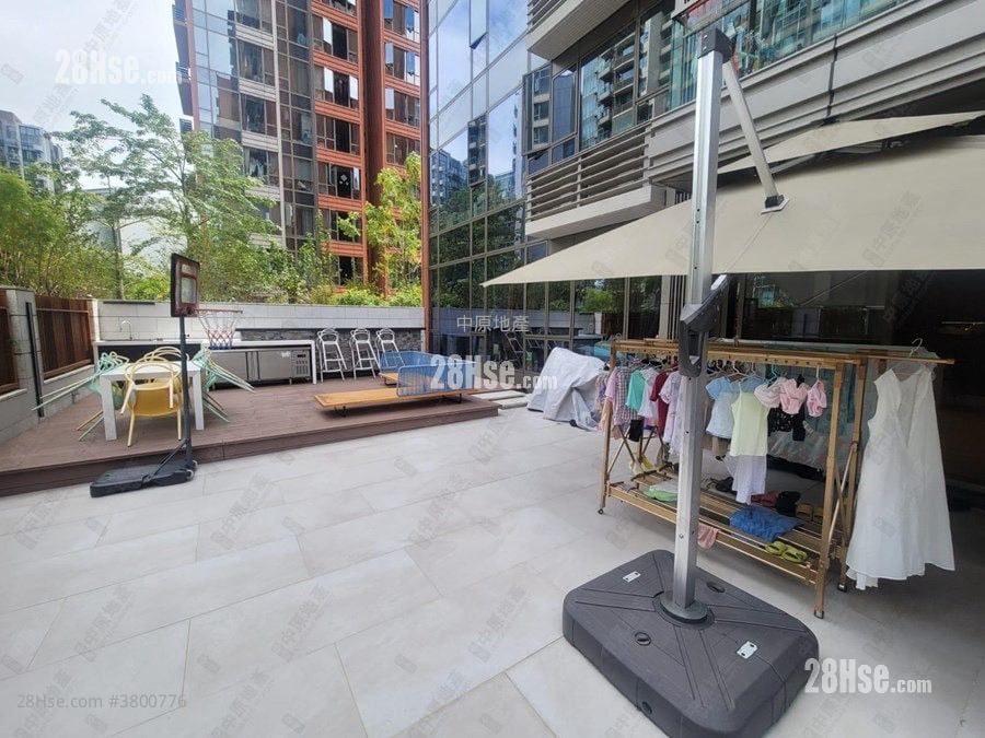 Centra Horizon Sell 3 Bedrooms 980 ft²