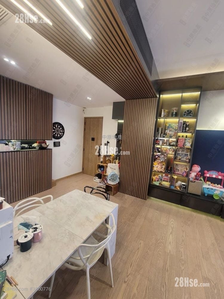 Centra Horizon Sell 3 Bedrooms 980 ft²