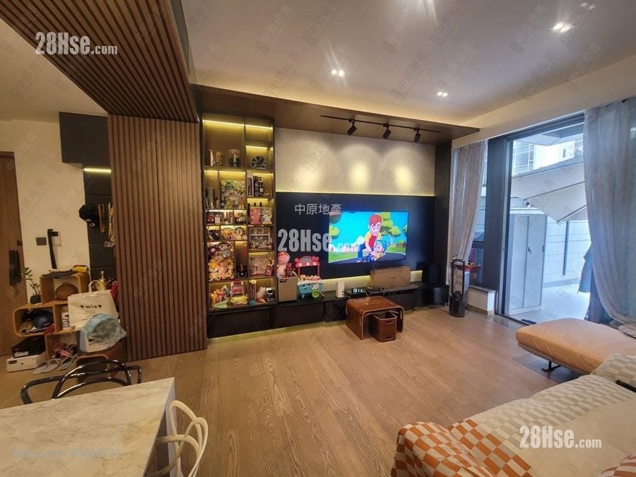 Centra Horizon Sell 3 Bedrooms 980 ft²