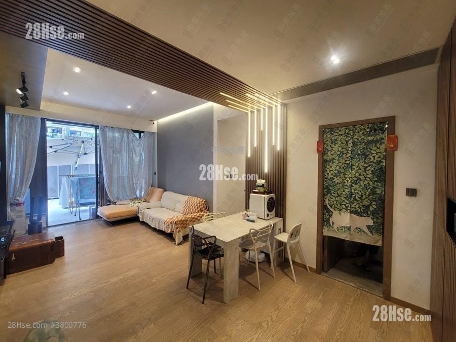 Centra Horizon Sell 3 Bedrooms 980 ft²