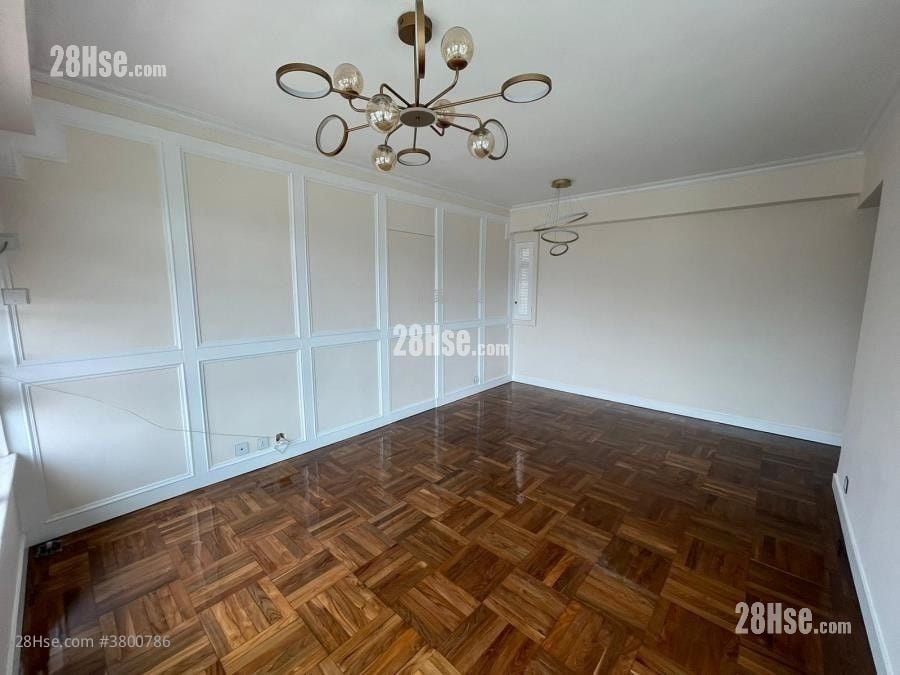 紫翠花园 租盘 703 平方尺