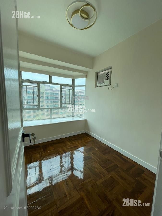 紫翠花园 租盘 703 平方尺