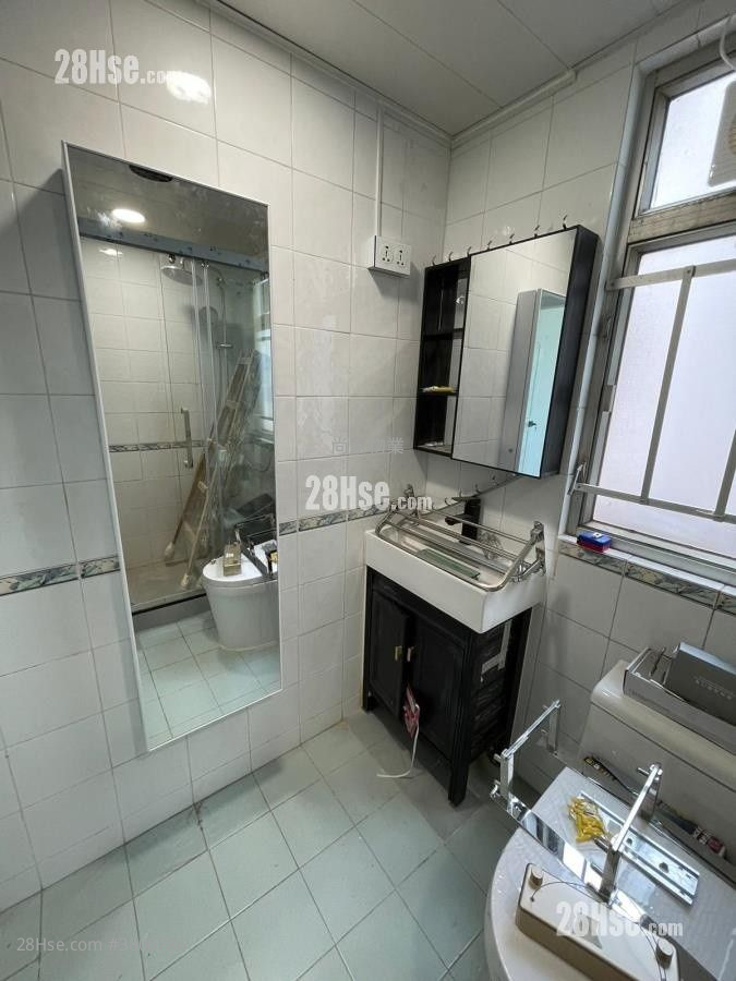 紫翠花园 租盘 703 平方尺