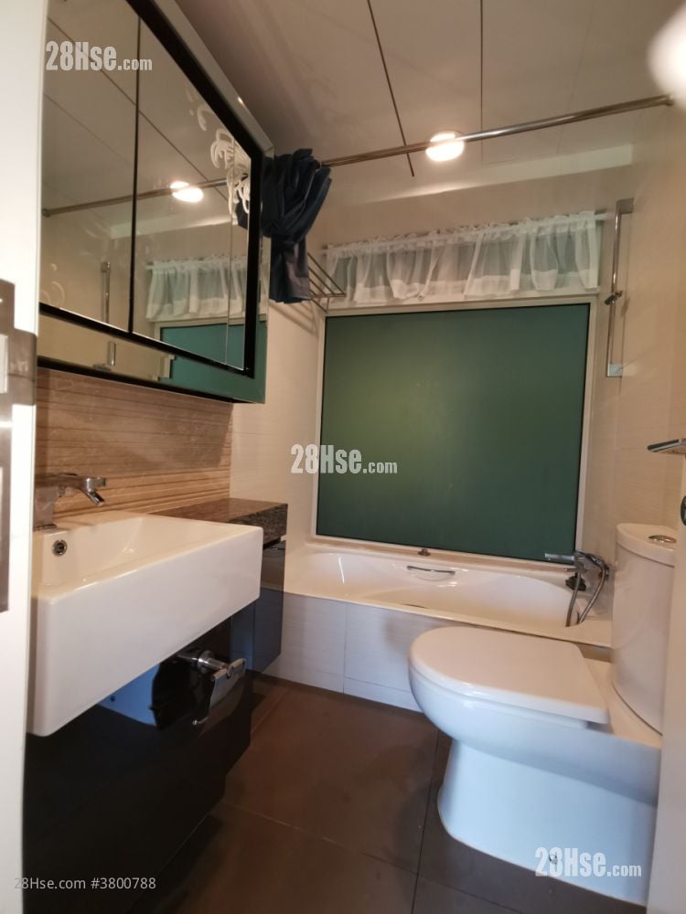 峻滢 租盘 5+ 房 , 2 浴室 737 平方尺