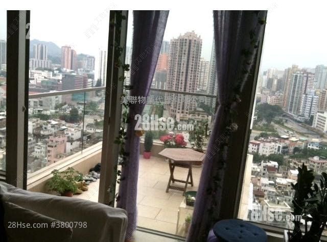 La Grove Sell 4 Bedrooms , 2 Bathrooms 940 ft²