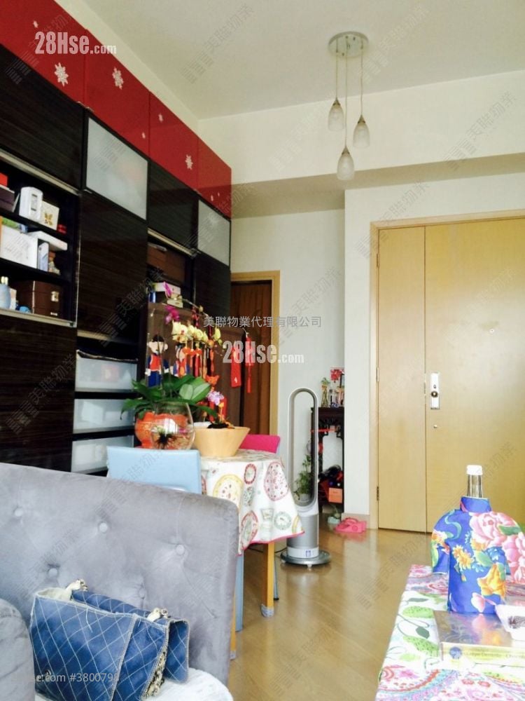 La Grove Sell 4 Bedrooms , 2 Bathrooms 940 ft²