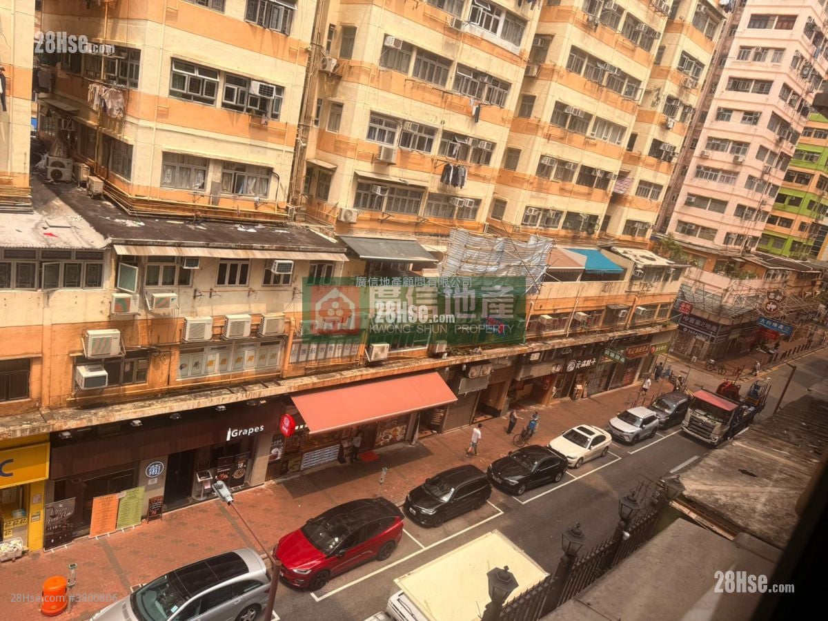 Cosmopolitan Estate Sell 3 Bedrooms , 1 Bathroom 425 ft²