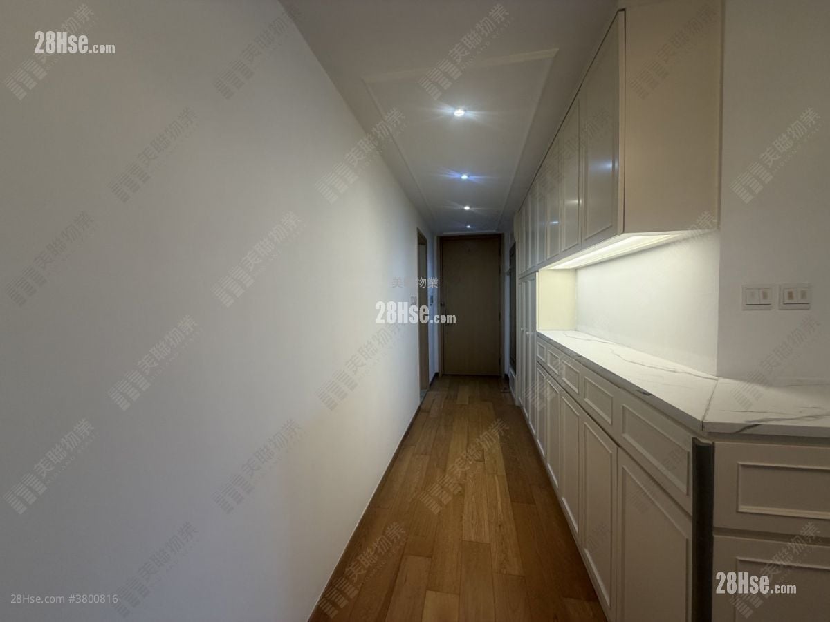 The Papillons Rental 3 Bedrooms , 2 Bathrooms 882 ft²