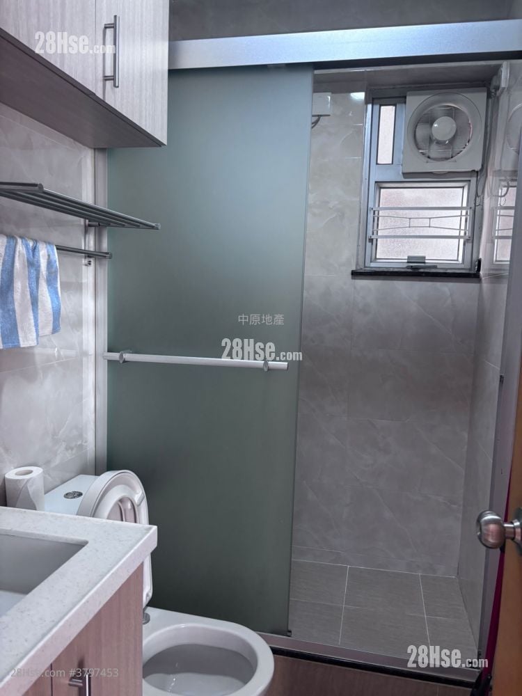 Tsing Yi Garden Sell 3 Bedrooms , 2 Bathrooms 547 ft²