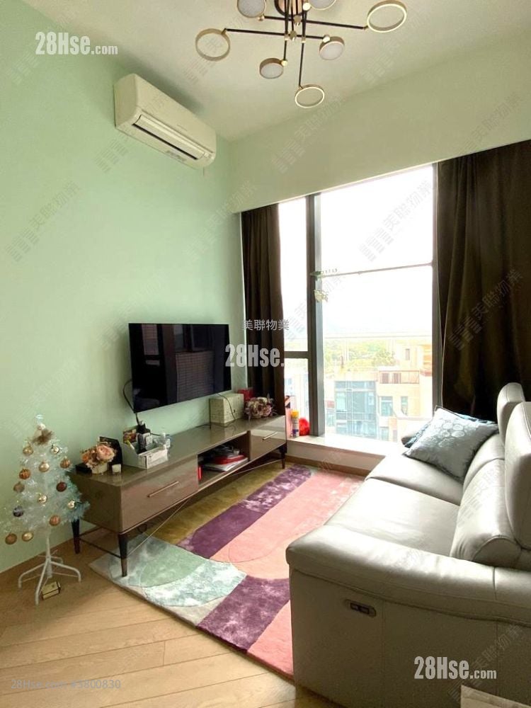 living room: Riva Sell 2 Bedrooms , 1 Bathroom 466 ft²