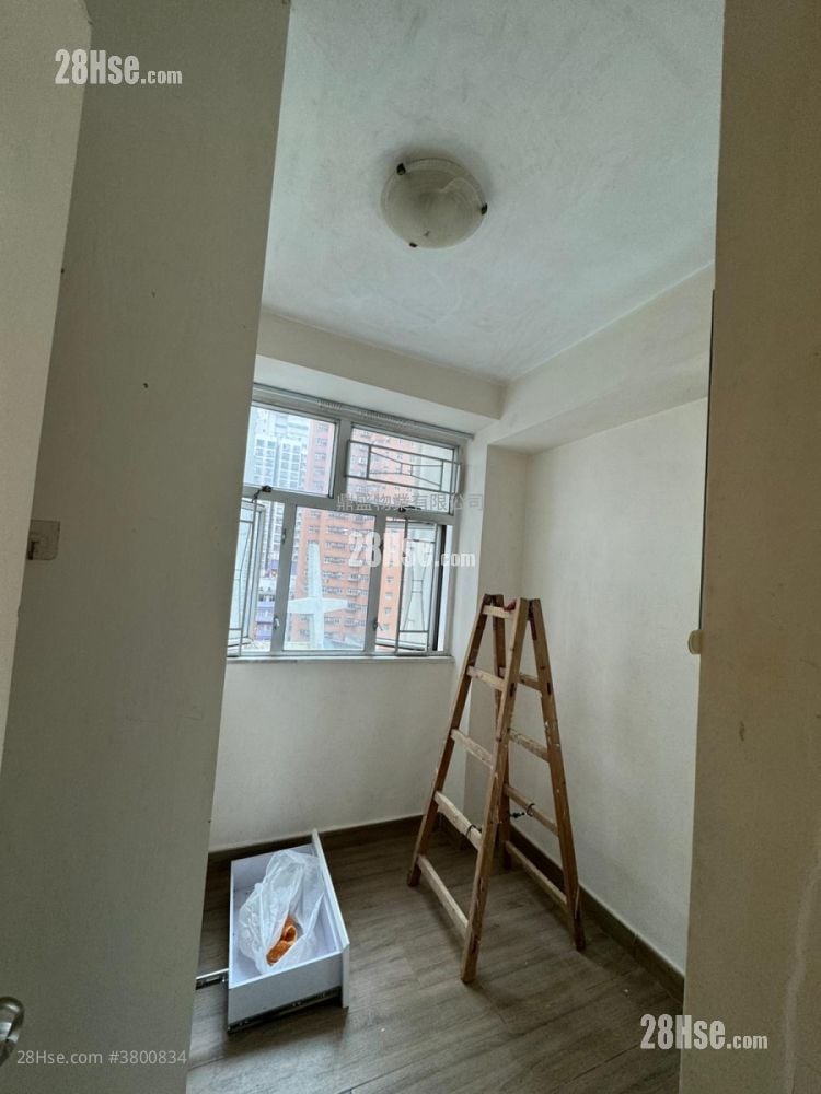 Fu King Court Rental 2 Bedrooms , 1 Bathroom 274 ft²