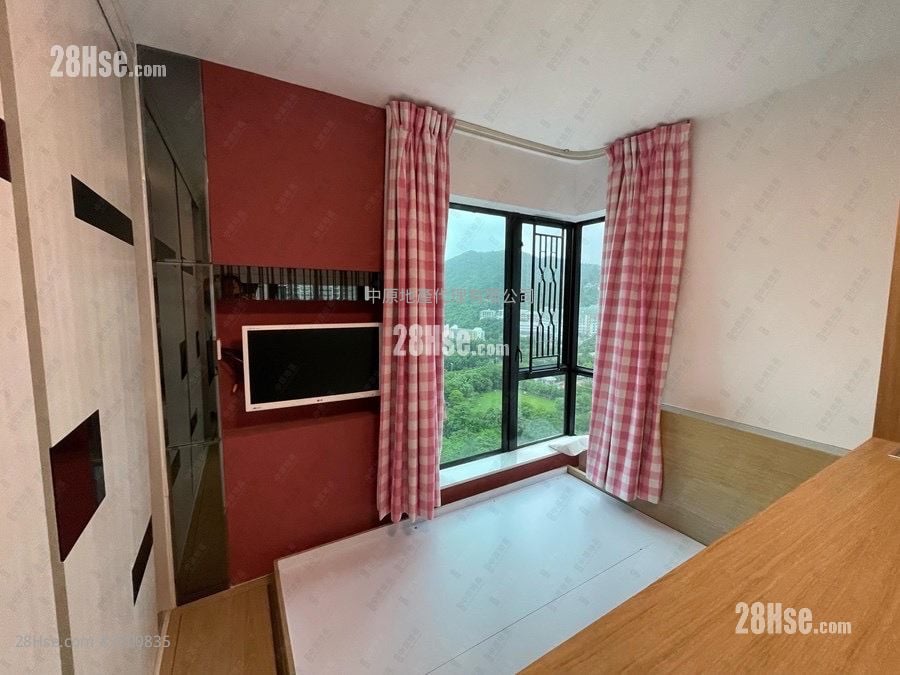 Nan Fung Plaza Sell 3 Bedrooms , 2 Bathrooms 781 ft²