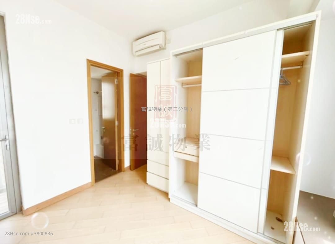 Ocean One Rental 2 Bedrooms , 2 Bathrooms 561 ft²