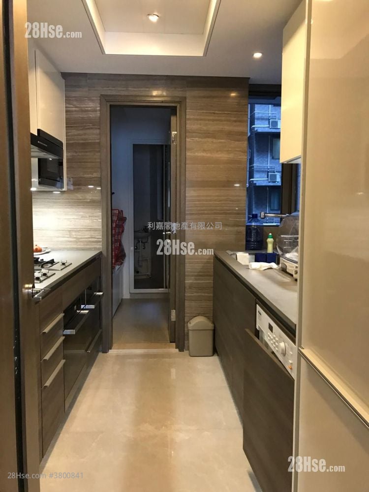 The Austin Sell 3 Bedrooms , 2 Bathrooms 1,002 ft²