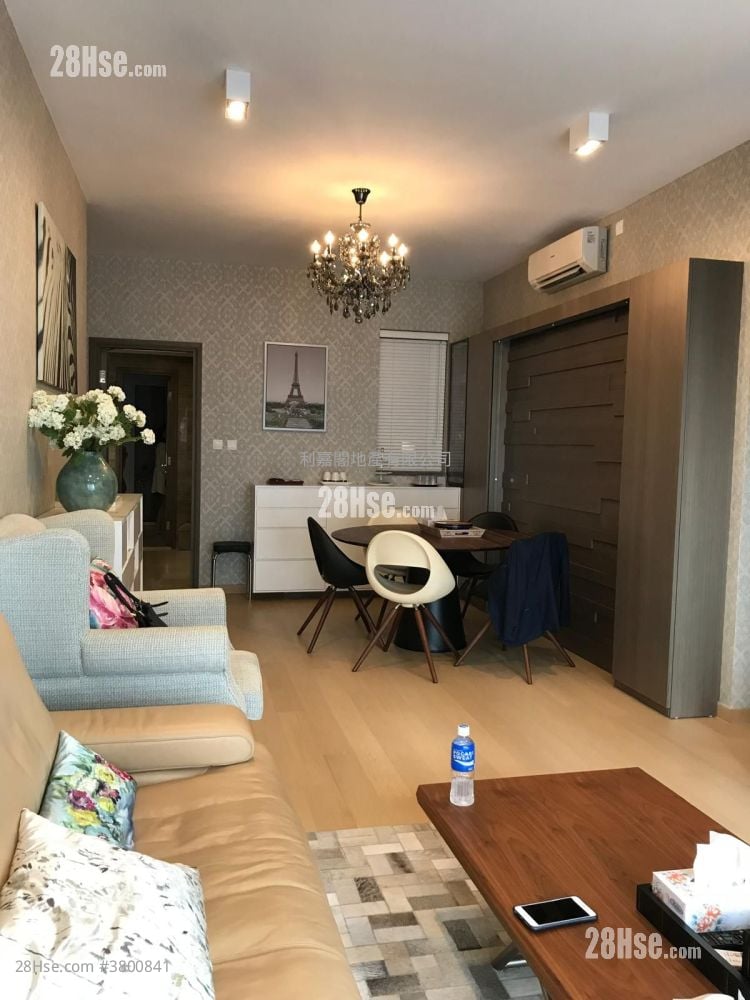 The Austin Sell 3 Bedrooms , 2 Bathrooms 1,002 ft²