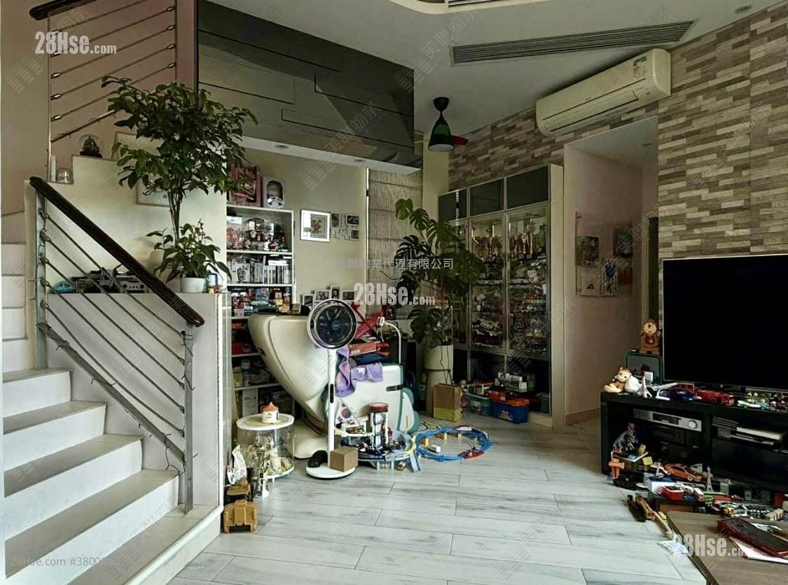 御豪山庄 售盘 4 房 1,155 平方尺