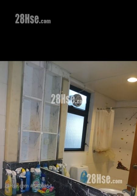 Beneville Rental 2 Bedrooms , 1 Bathroom 428 ft²