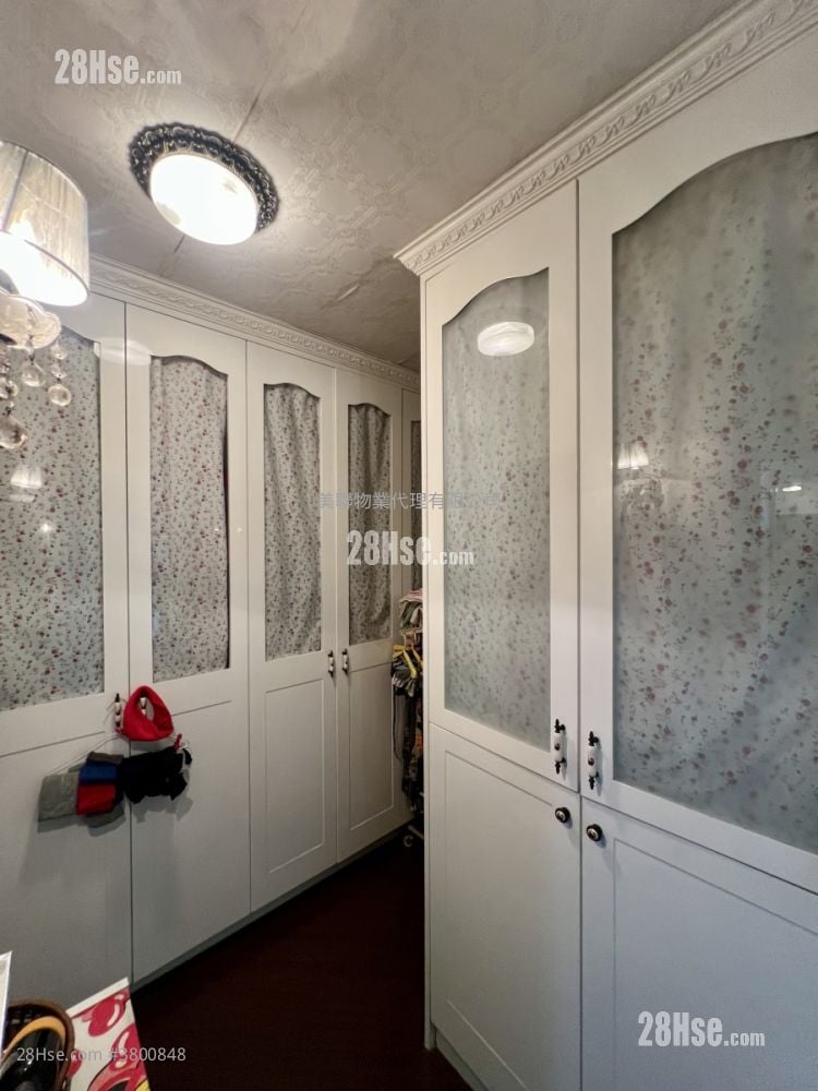 bedroom 2: Rhine Garden Sell 3 Bedrooms , 2 Bathrooms 630 ft²